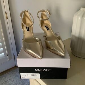 NINE WEST Gold Racha Heel
